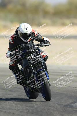 media/Oct-30-2025-Racers Edge (Thu) [[dabbdaf680]]/3-B Group/Session 2 Turn 2/